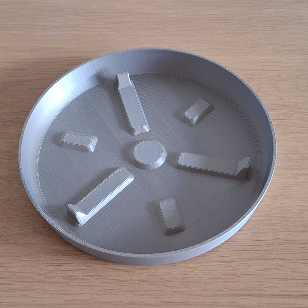 Basic Planter Pot With water tray and drainage