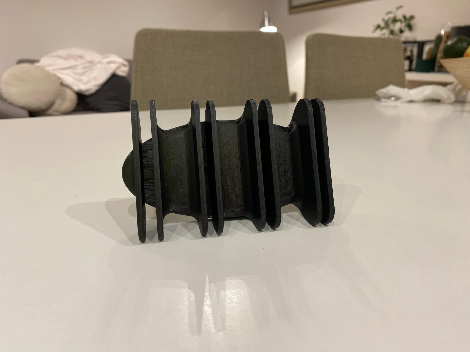 Attachment holder for a kitchen food processor