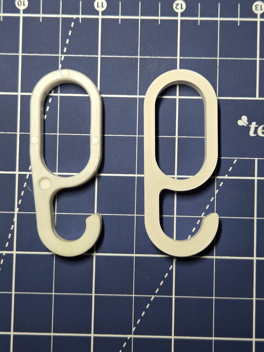 Wardrobe rod Hook