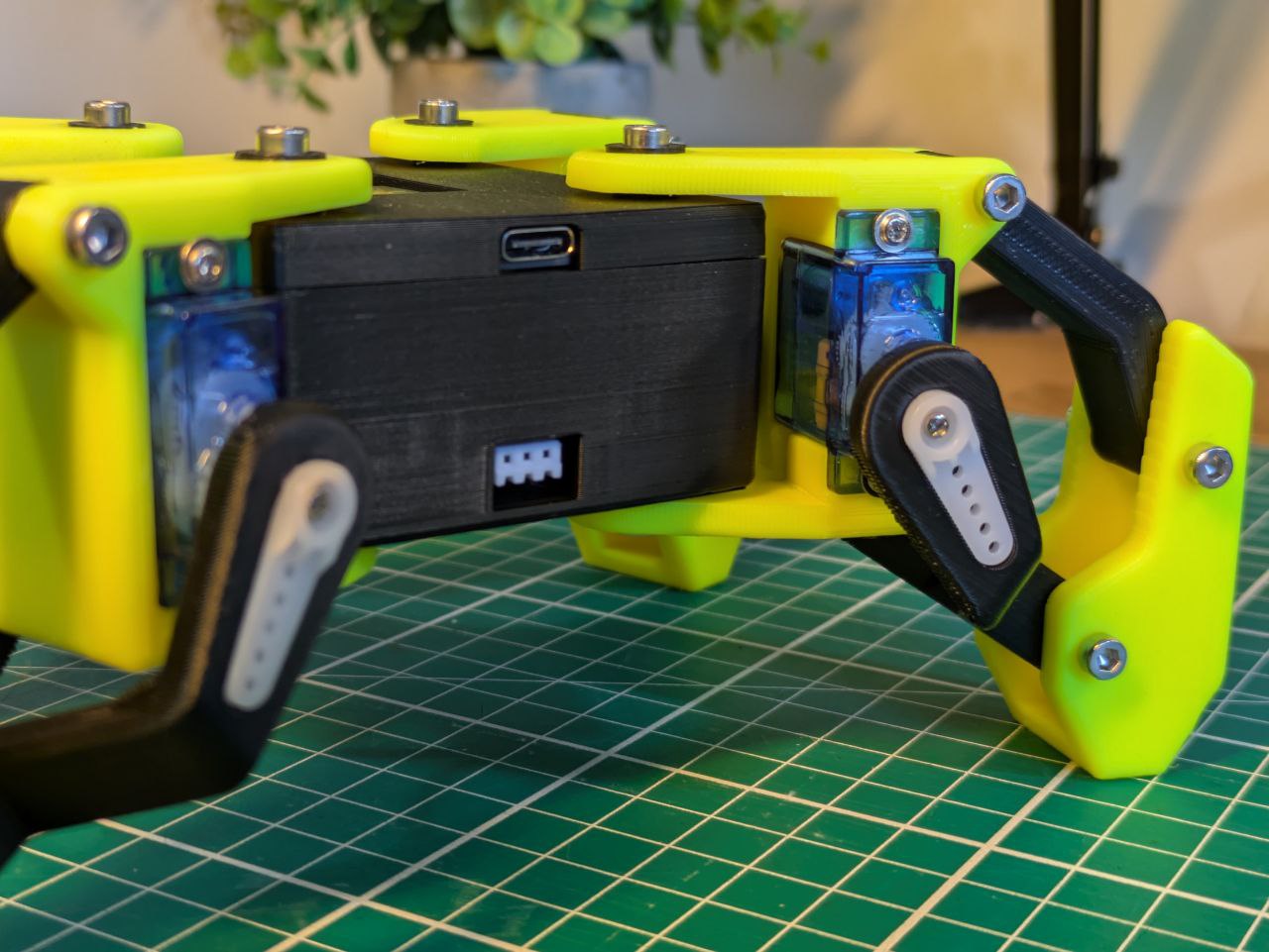 Kame32: Next-Gen Minikame with ESP32