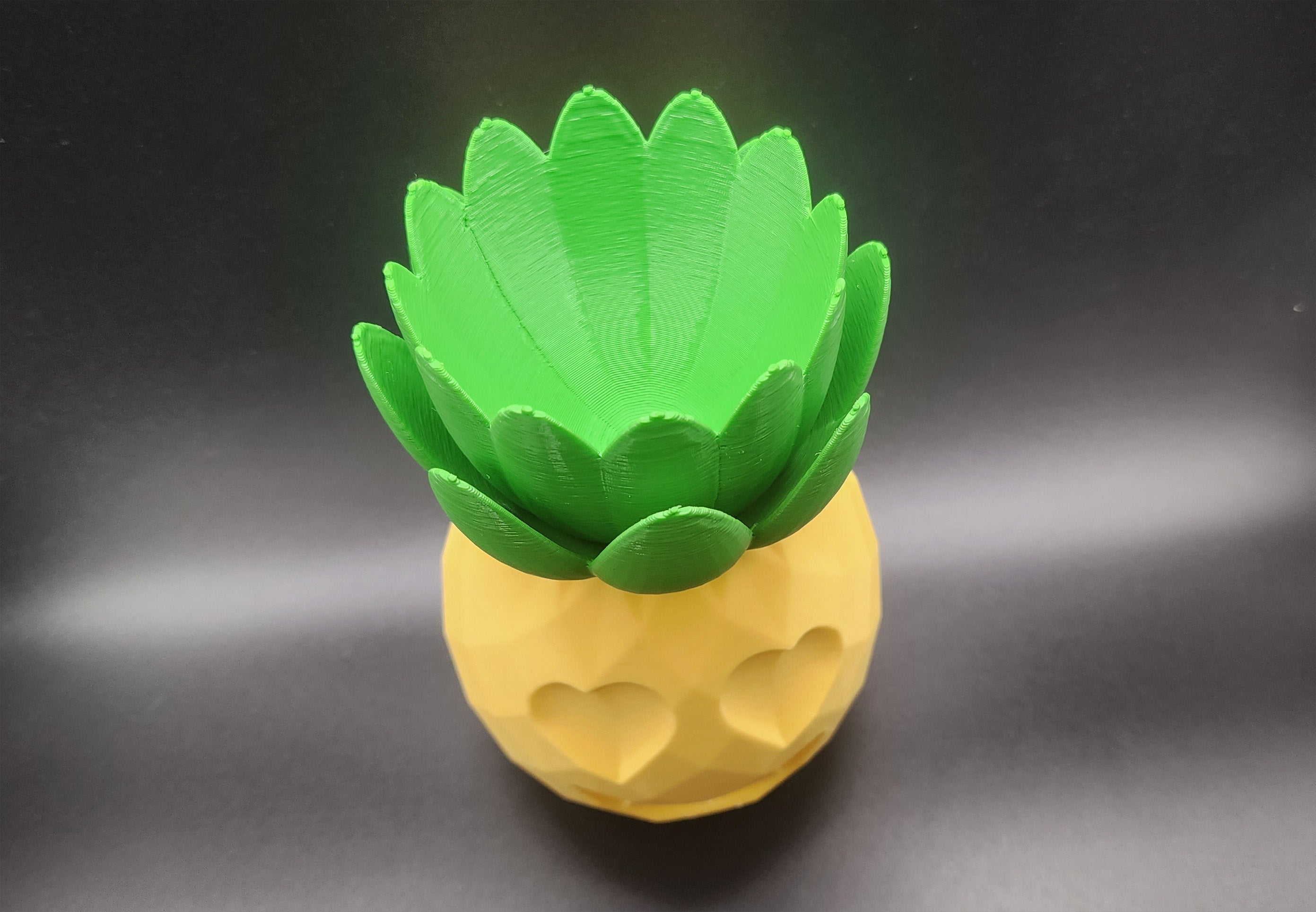 ♡♡ Heart-Eyed Pineapple Planter w/drainage or solid