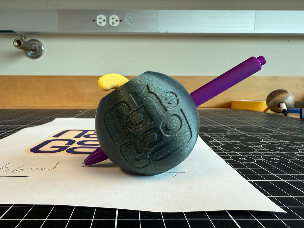 MakeGood Pen Ball - Large - Writing Device