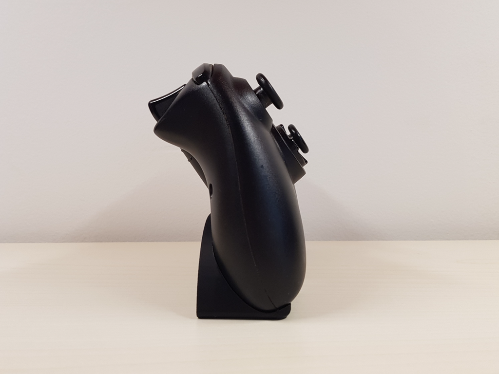 Invisible Xbox 360 Controller Holder Minimalist