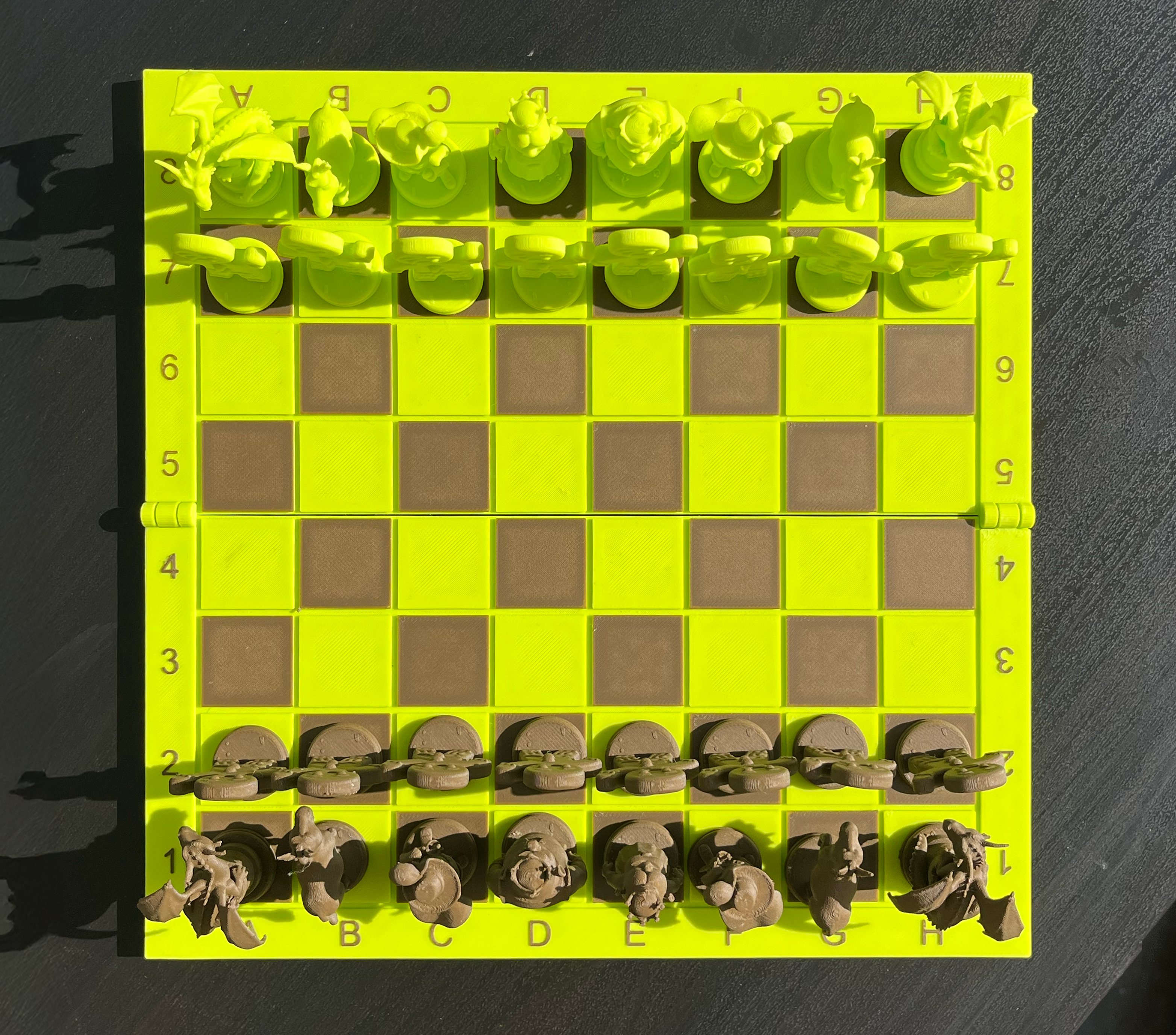SHREK CHESS (figures, board and box)