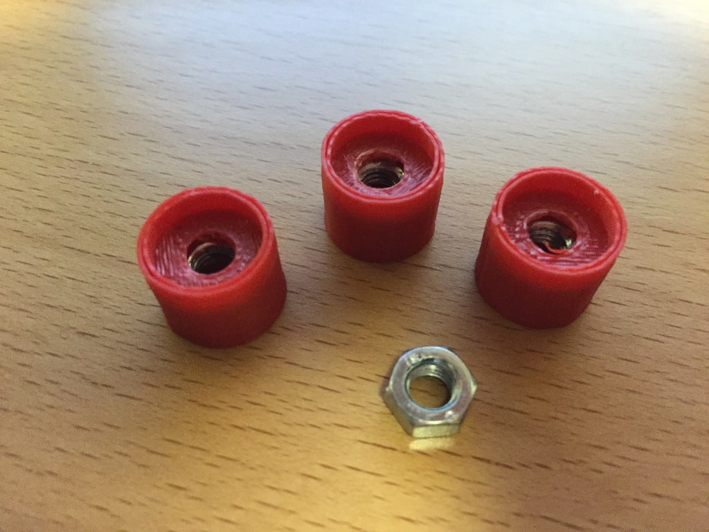Insulating nut cap M5