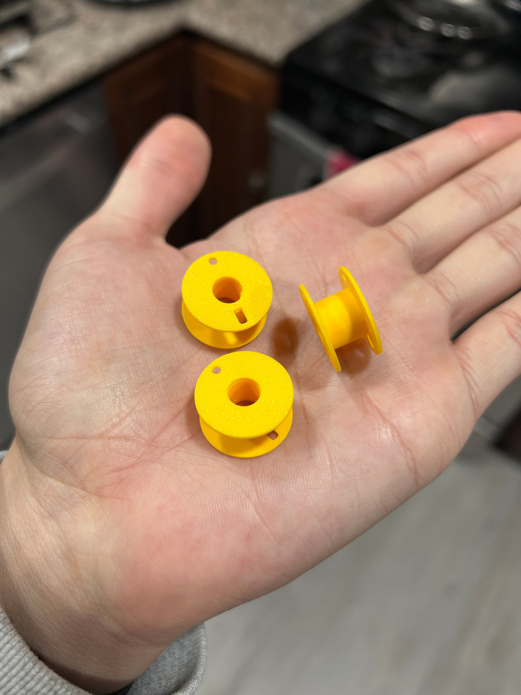 L-Style Bobbins with Case