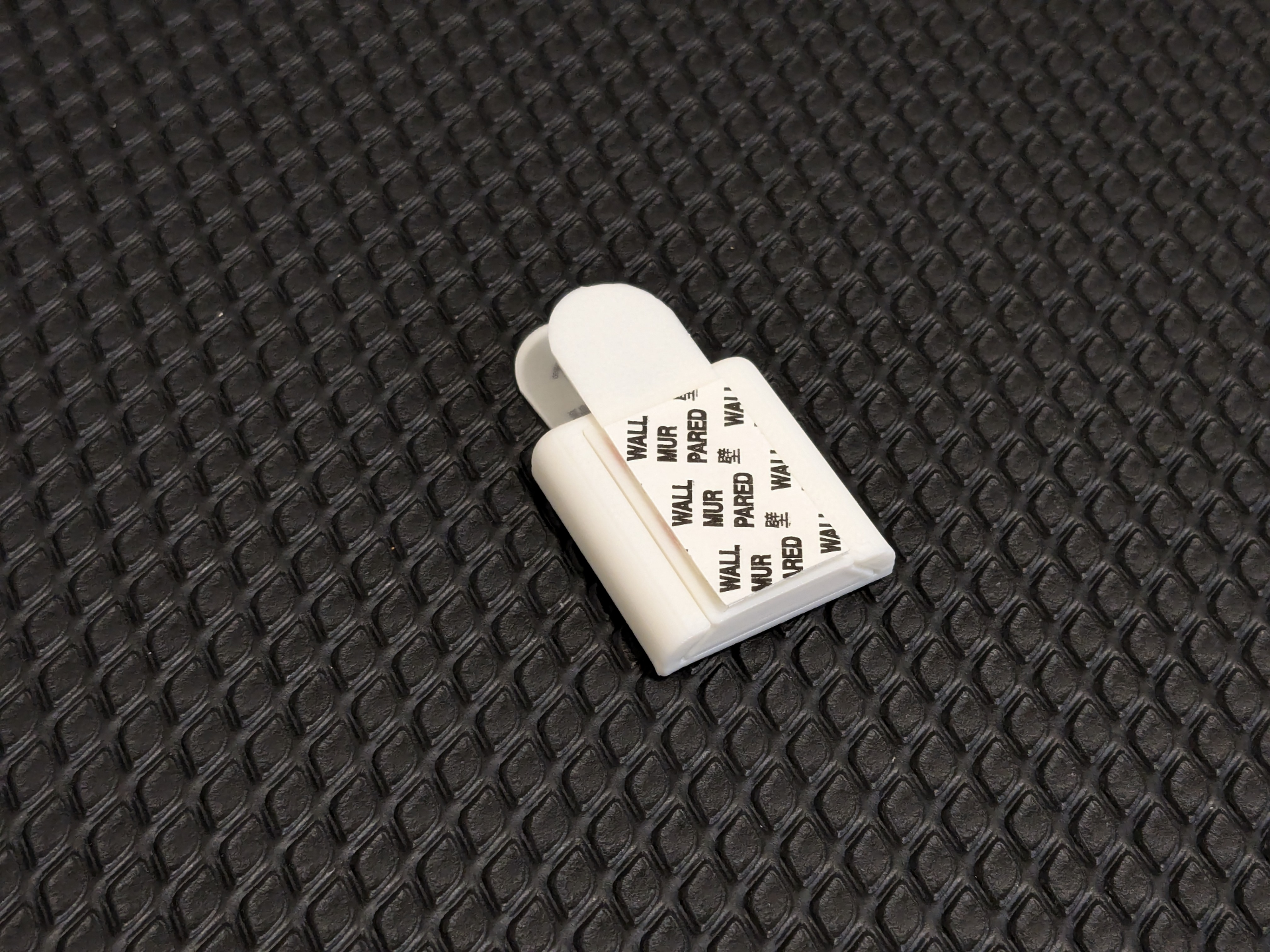 Slim Universal Wall Mount (Small Command Strip)