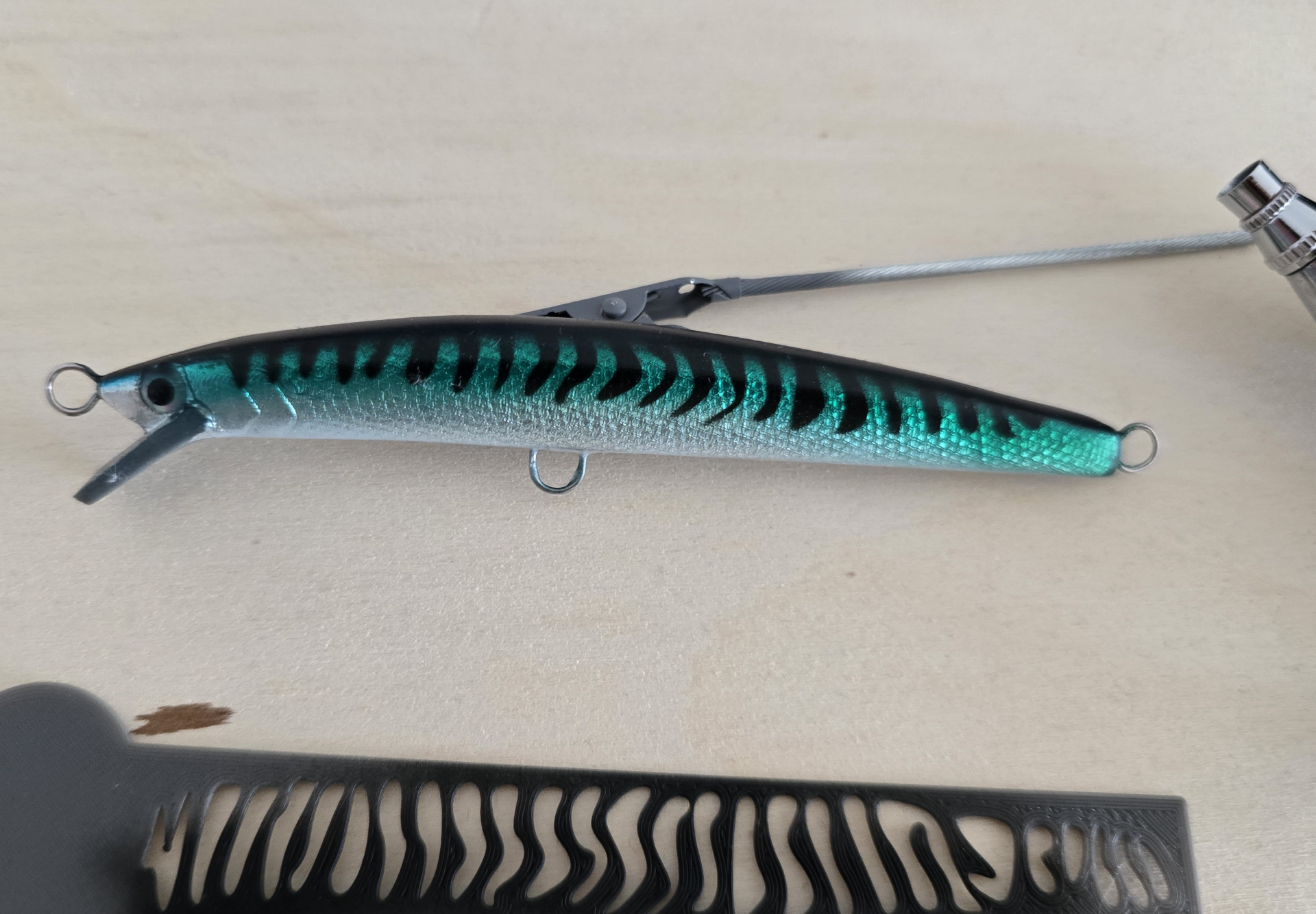 Airbrush mackerel stencil