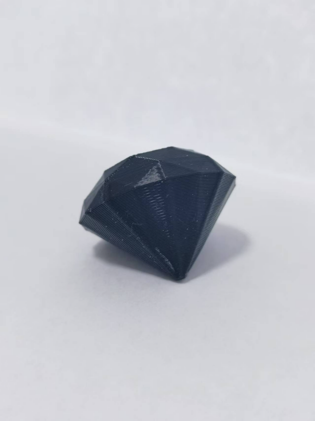 圆形明亮式切割钻石 Brilliant cut diamond