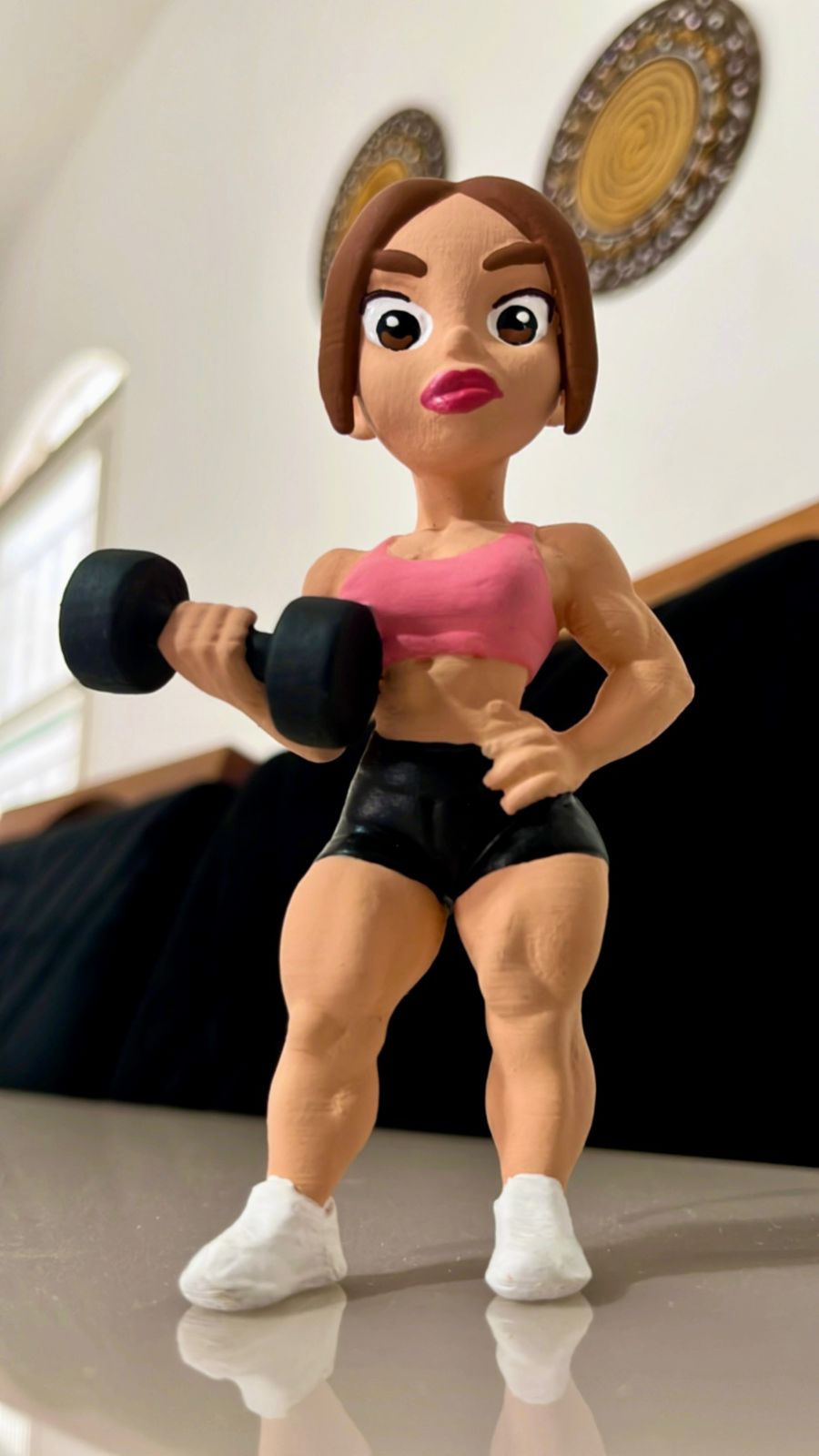 Menina fitness academia musculação crossfit