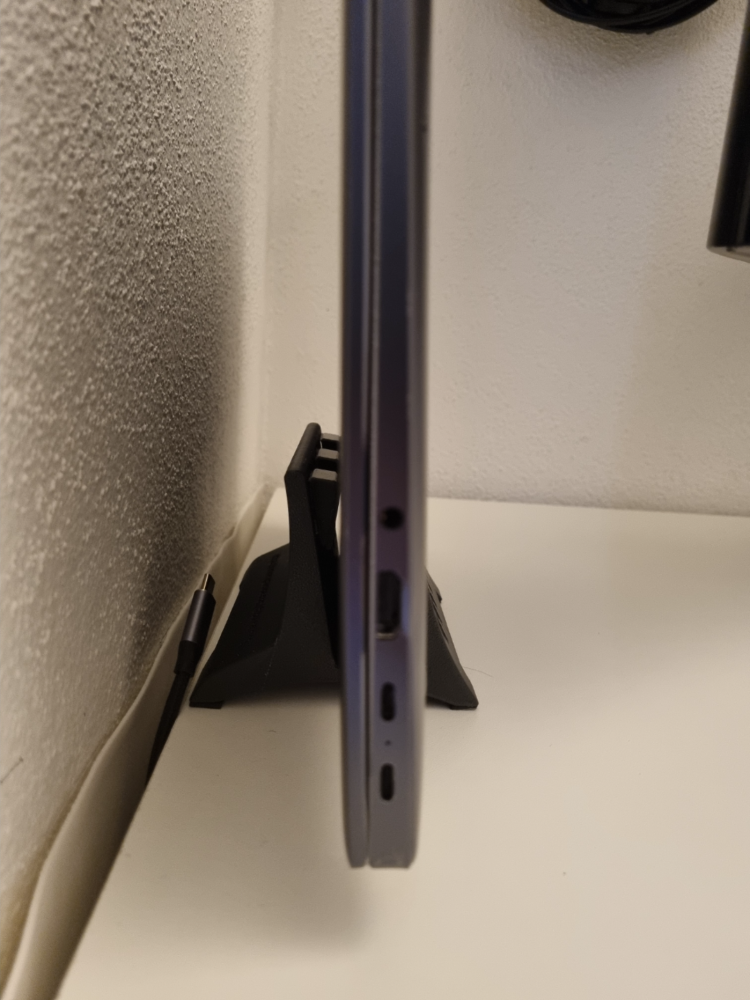 Laptop stand spacer