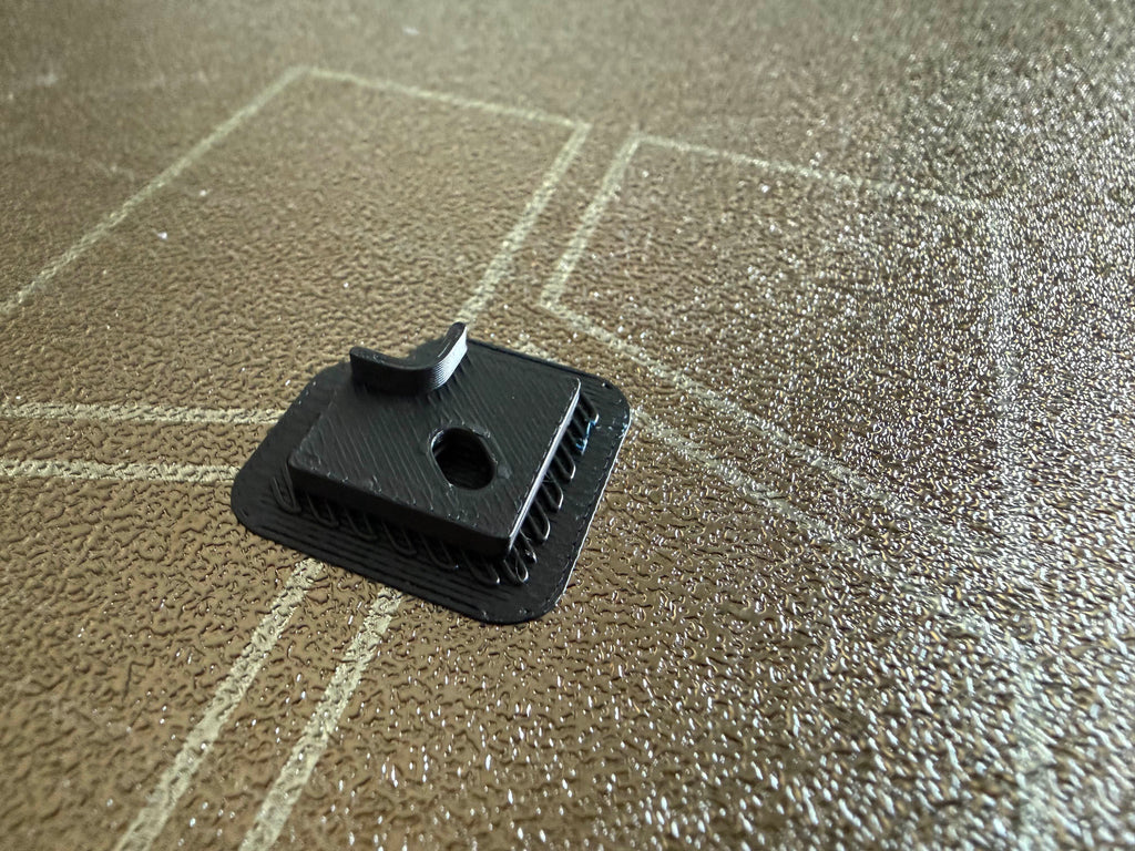 Corner fitting replacement part for light fixture