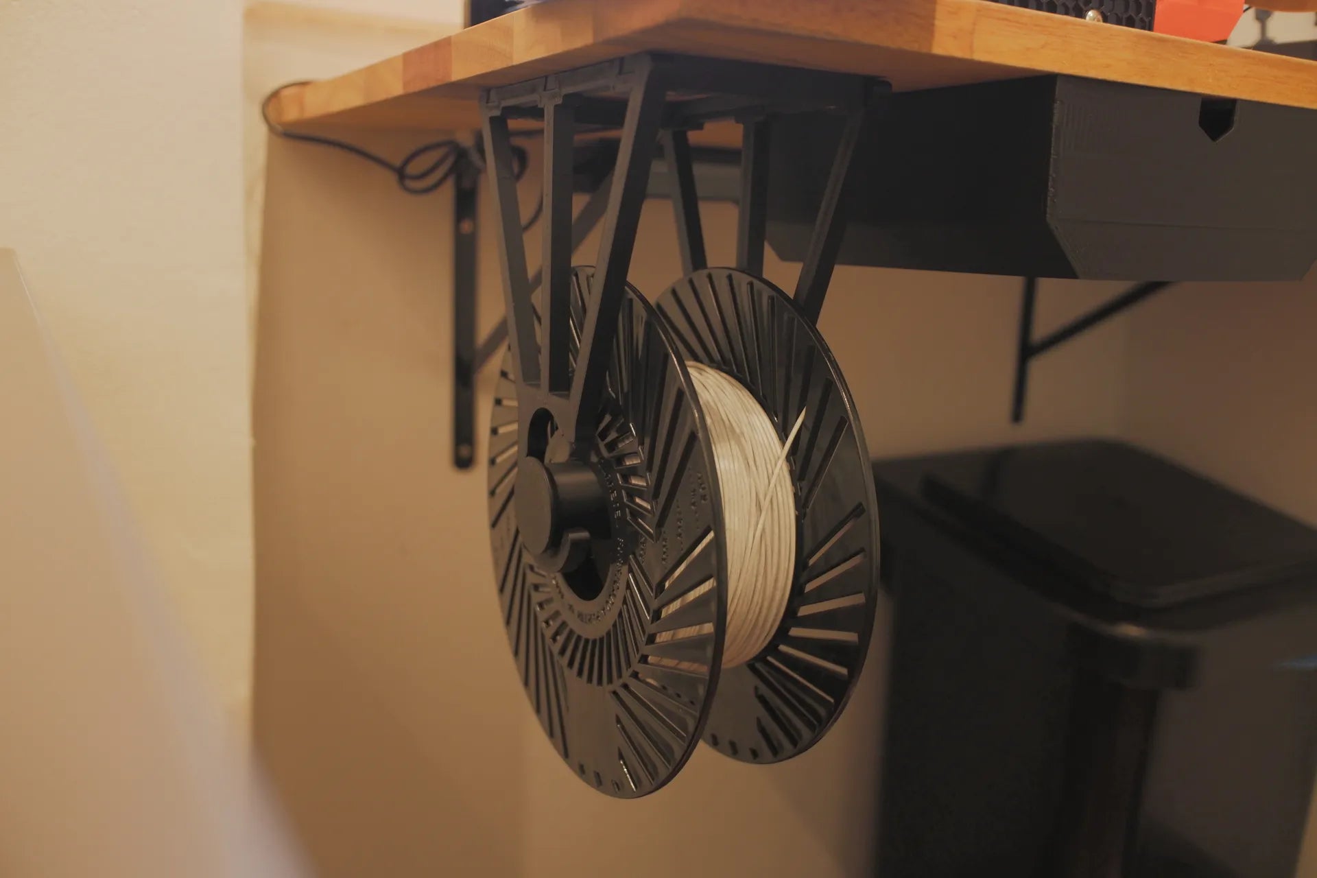 Filament Holder 3in1(stand, wallmount and hanging)