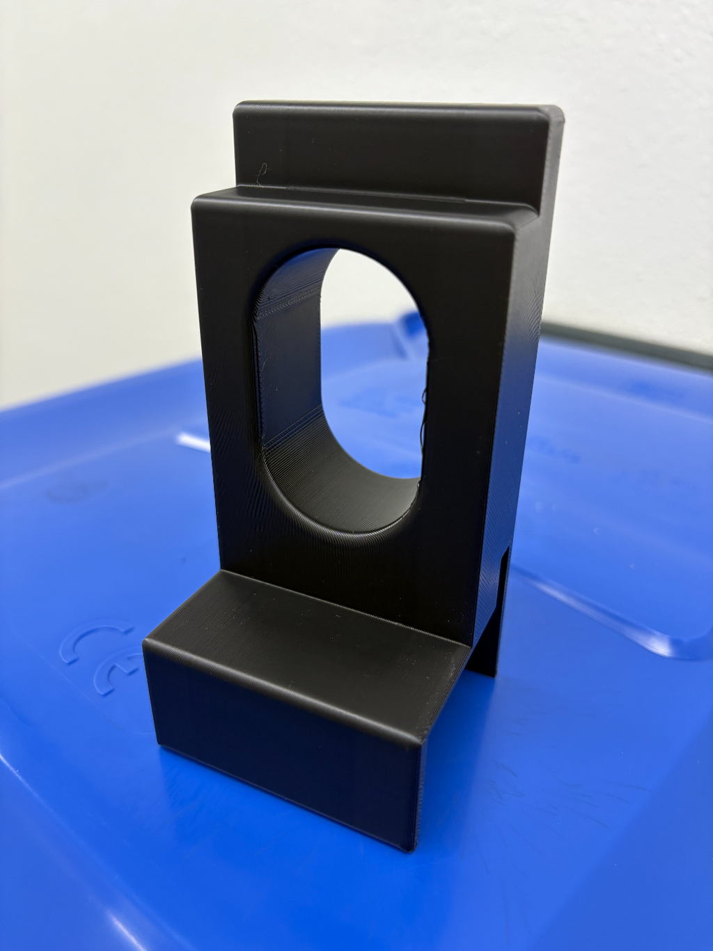Container support rod