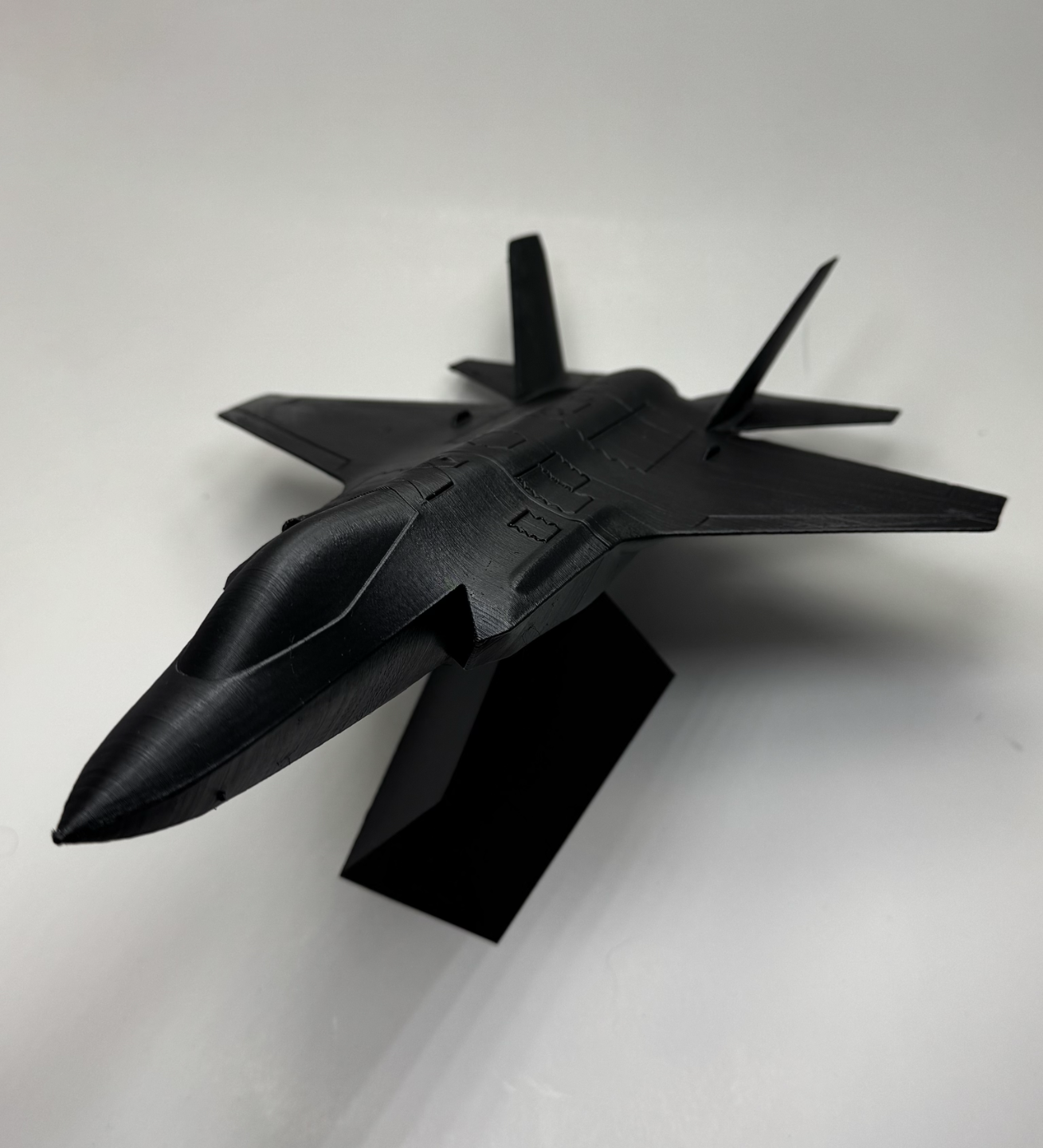 F35 and Simple Detachable Stand