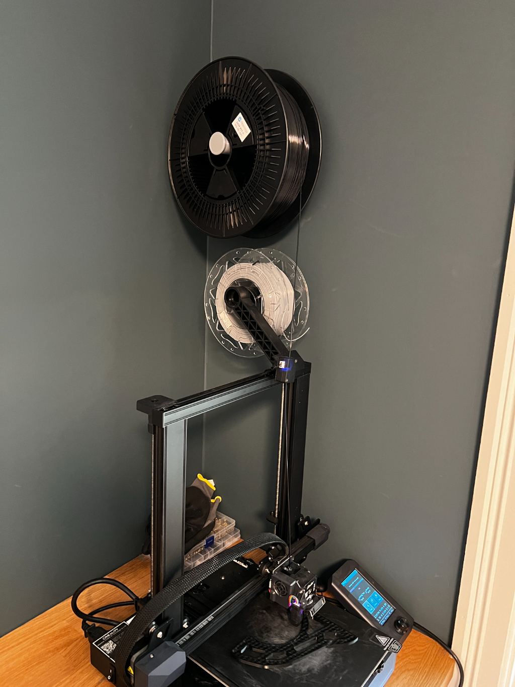 Wall/roof mounted spool holder for 3kg spools