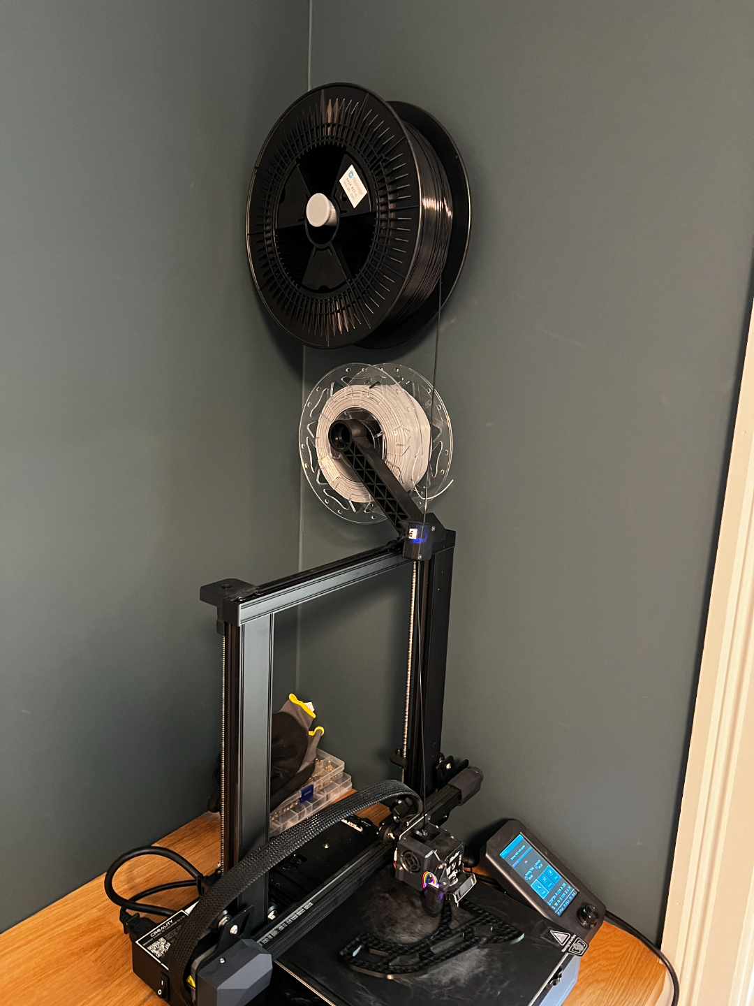 Wall/roof mounted spool holder for 3kg spools