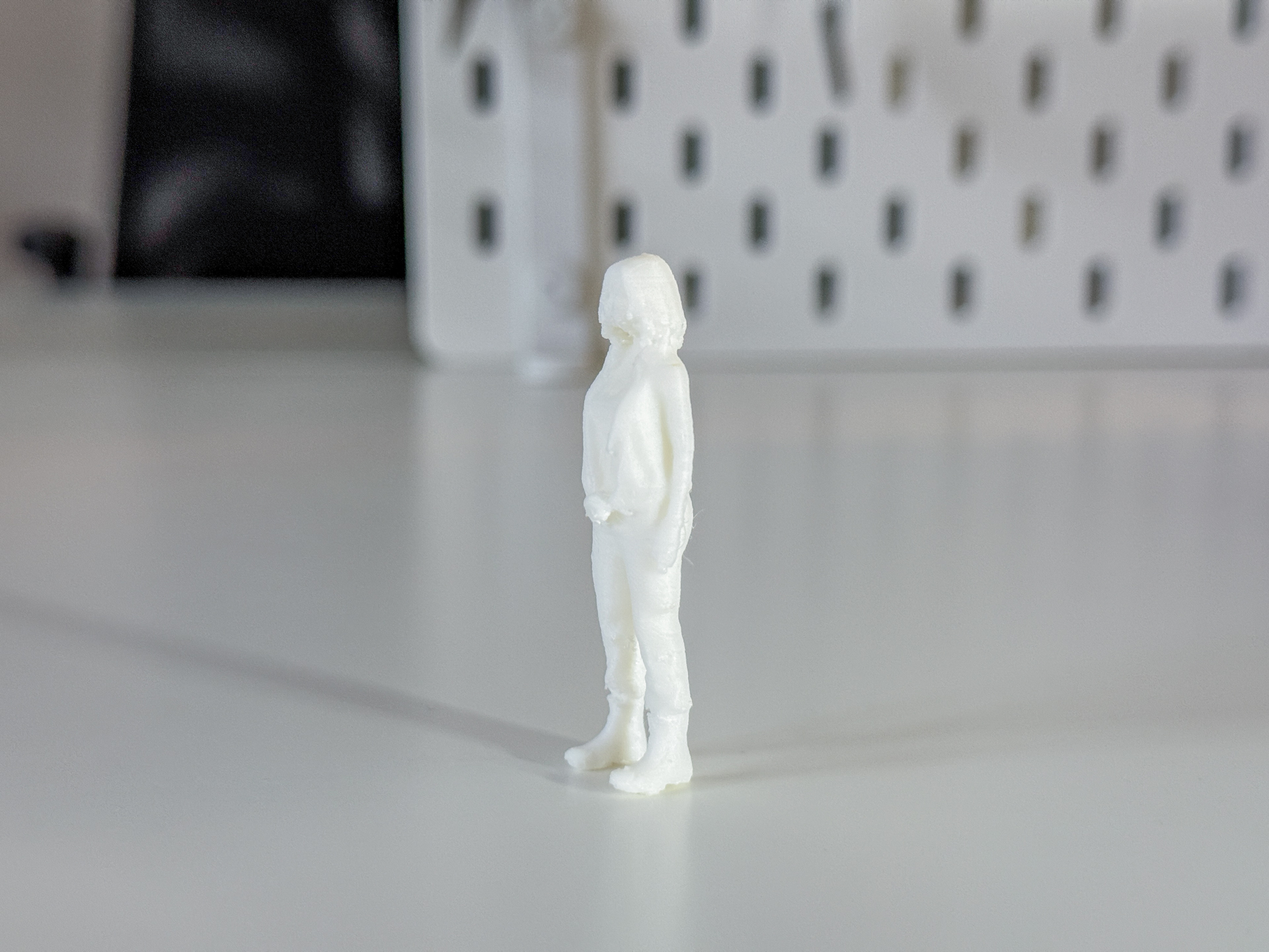 Miniature Woman/Tourist/Soldier for your Diorama