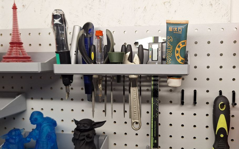 25mm pegboard hooks and boxes