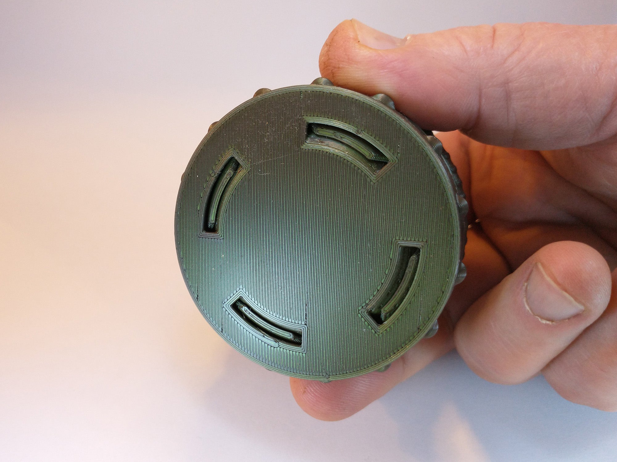 Print-In-Place Iris Box (locking)