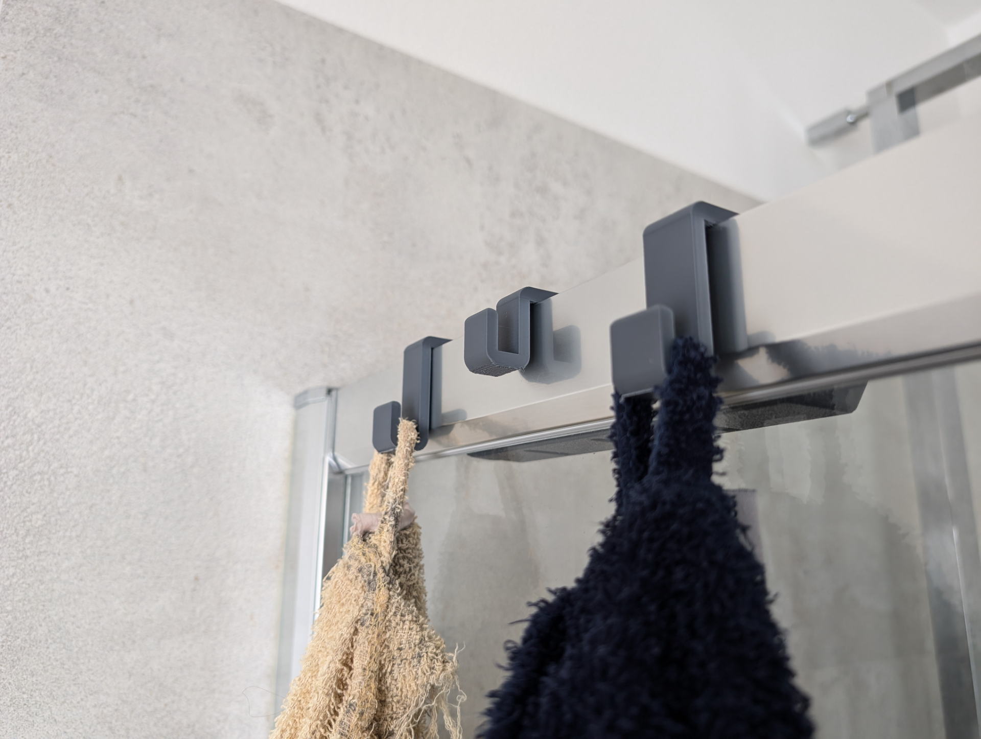 ShowerTune - Shower Phone Holder