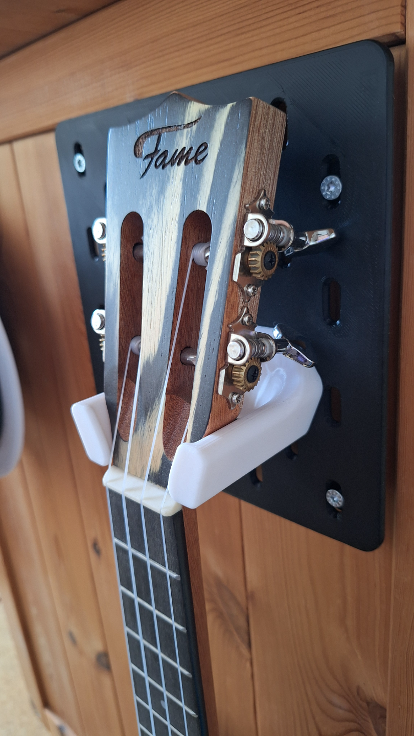 Skadis Ukulele Holder for Soprano and Tenor