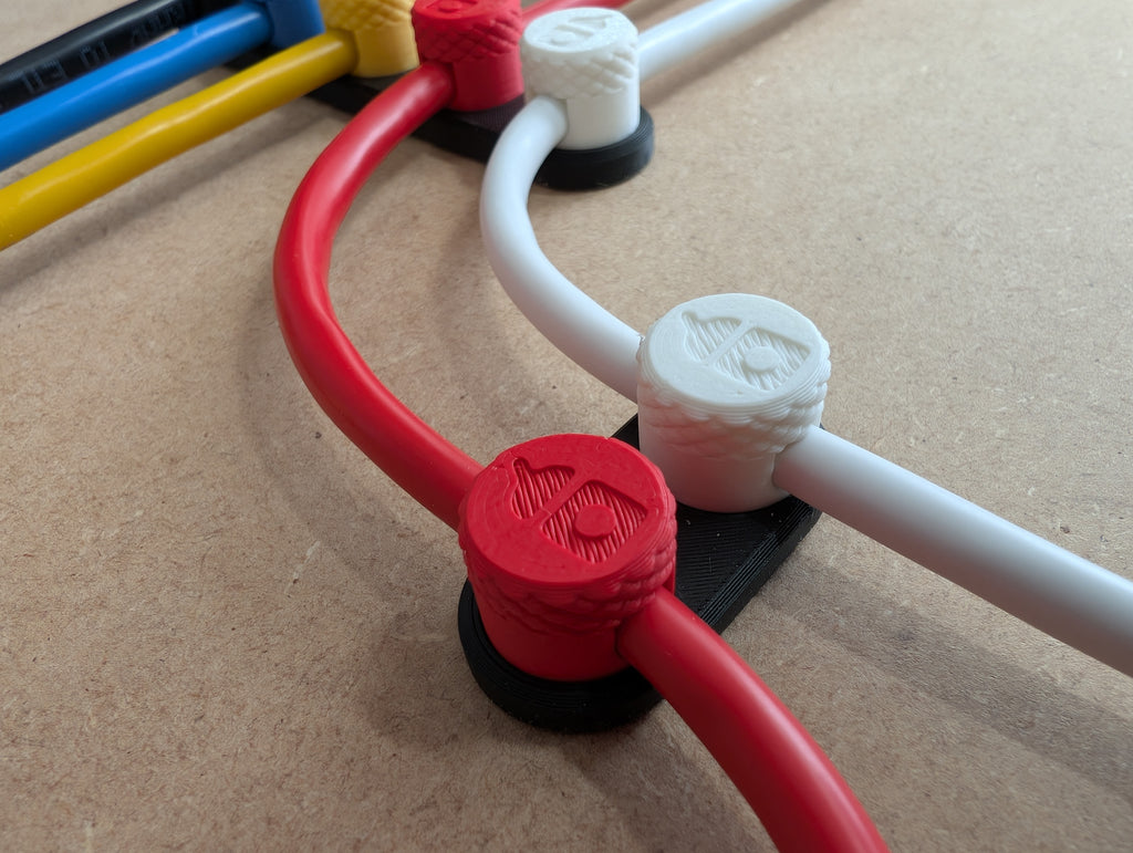 Squirrel Grip - a versatile, modular cable clip