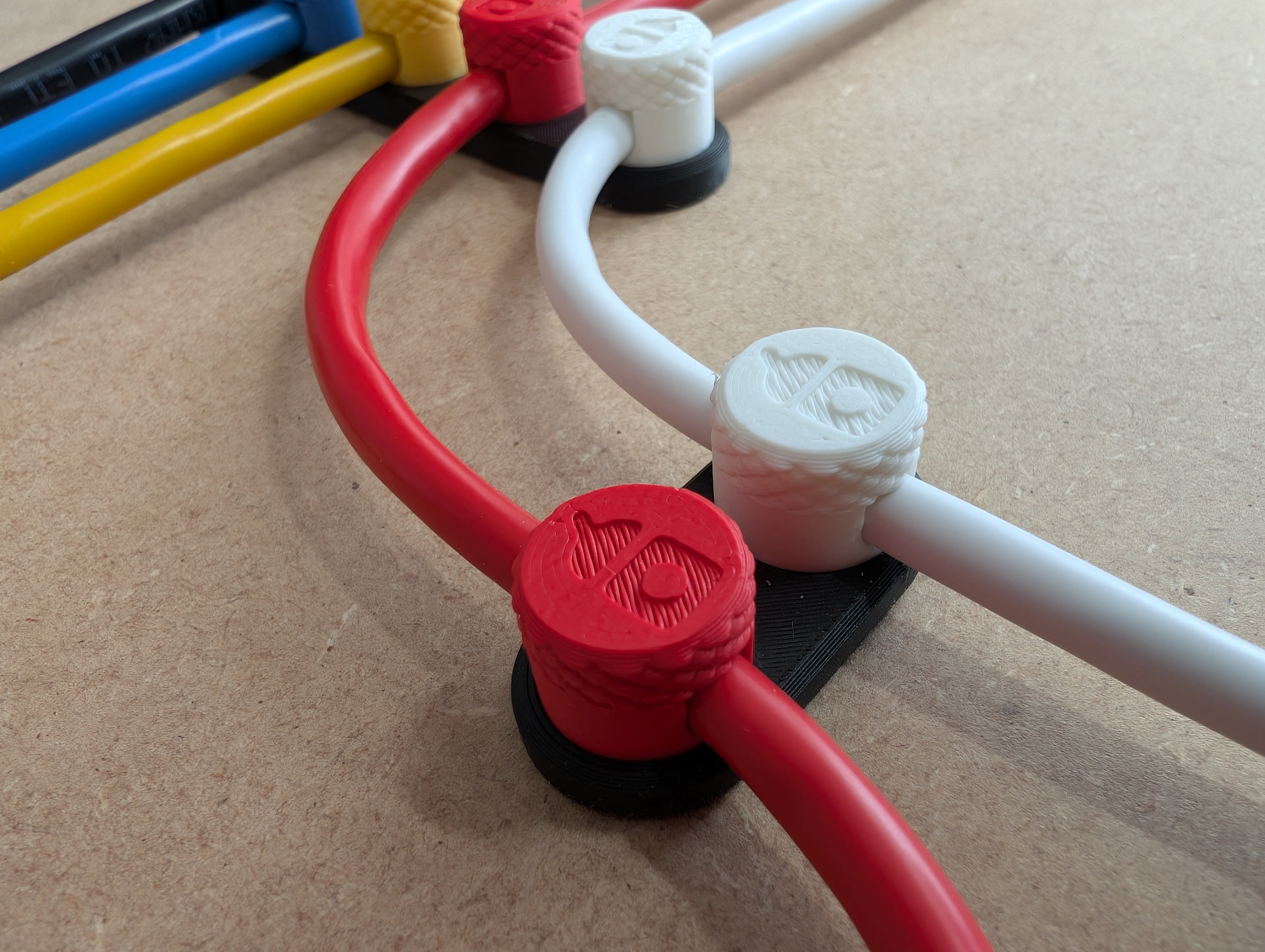 Squirrel Grip - a versatile, modular cable clip
