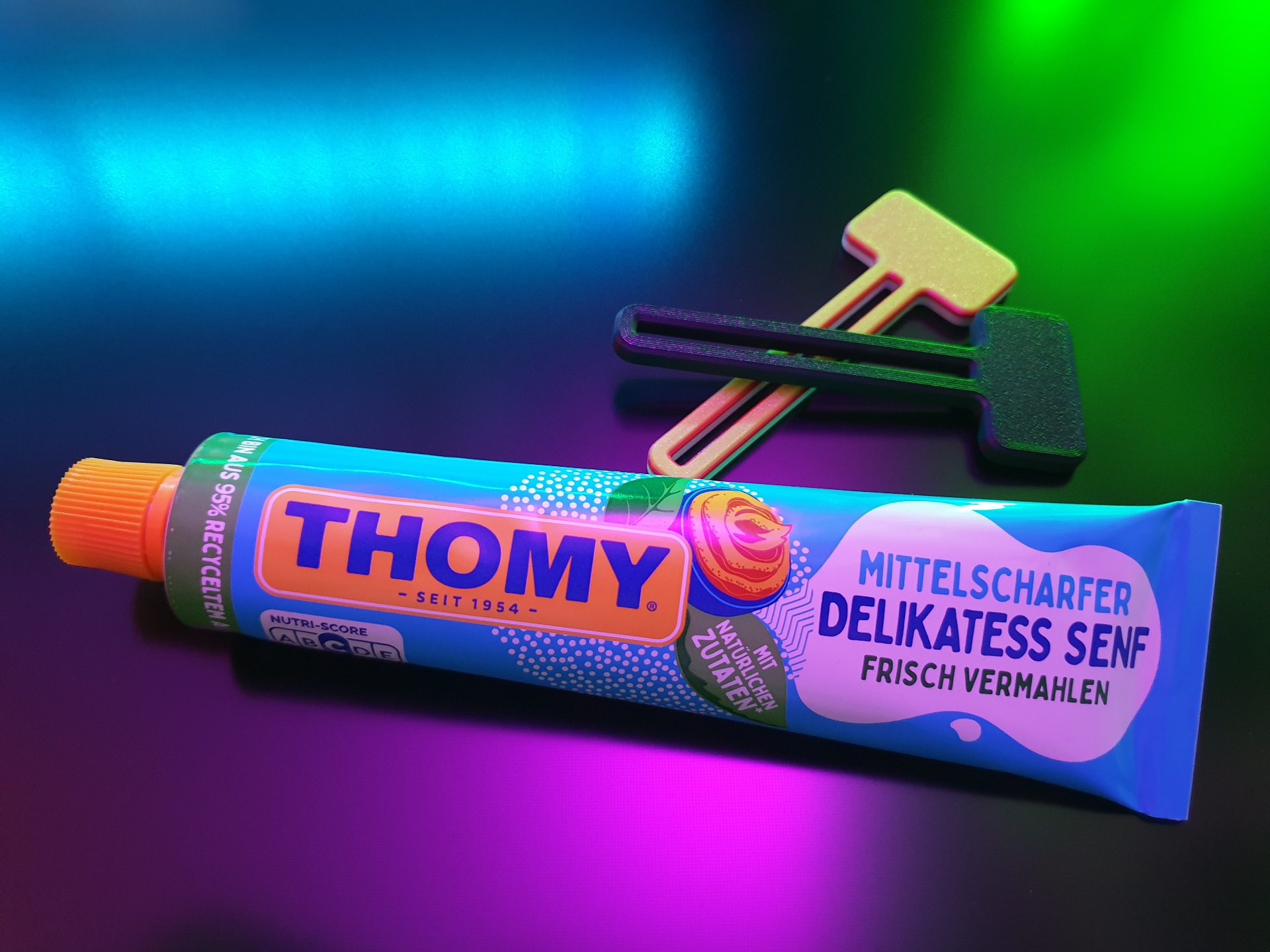 Tube Squeezer / Key 100ml - Short Edition