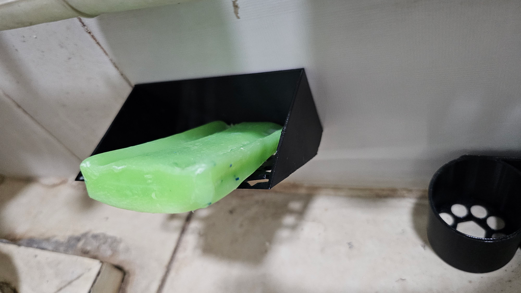This is a soap box that can hold soap，肥皂盒
