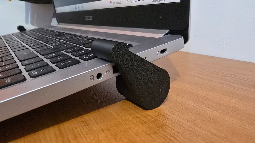 Simple Laptop Stand
