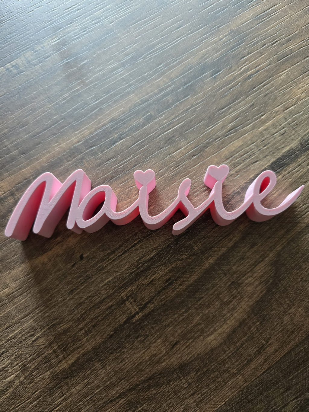 "Maisie" Heart-Themed Nameplate