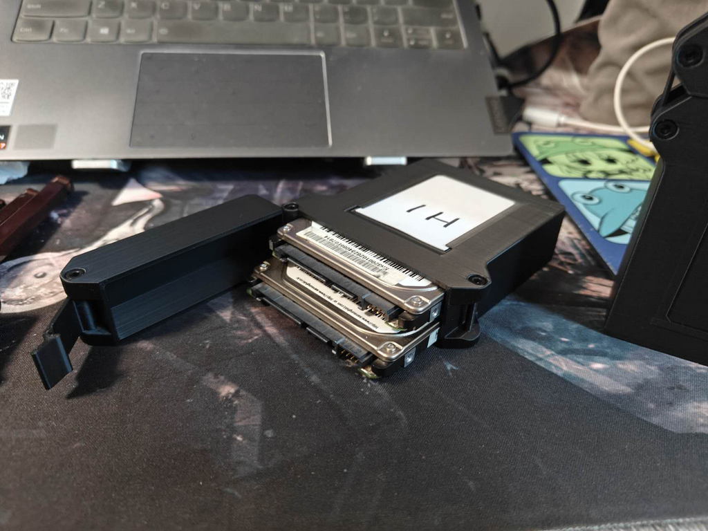 双槽2.5寸硬盘盒子Dual slot 2.5-inch hard drive box