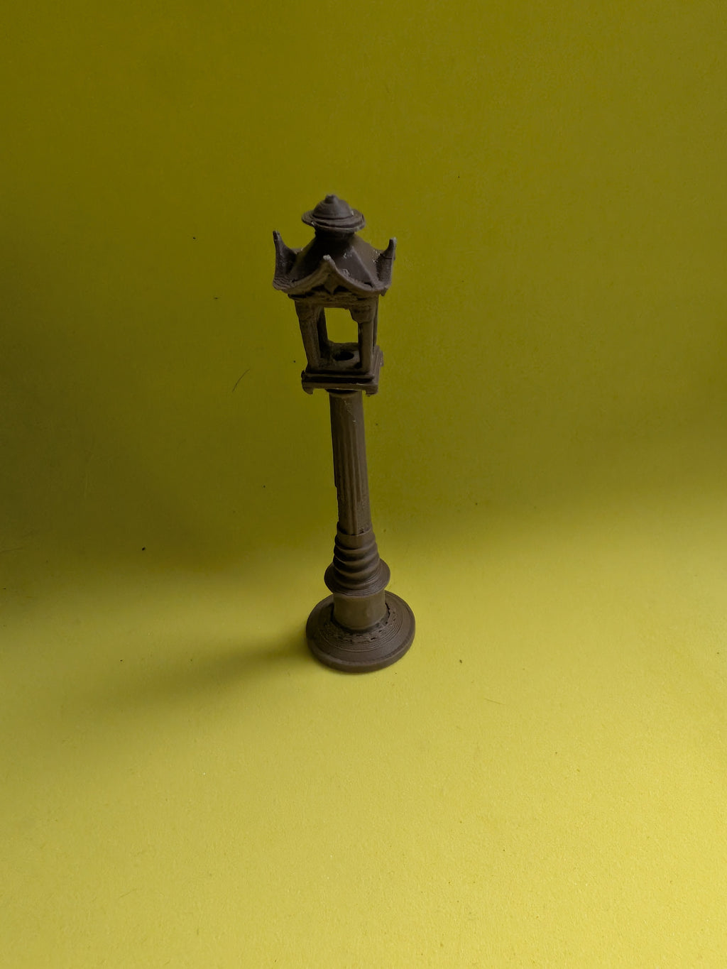 Miniature street lamp