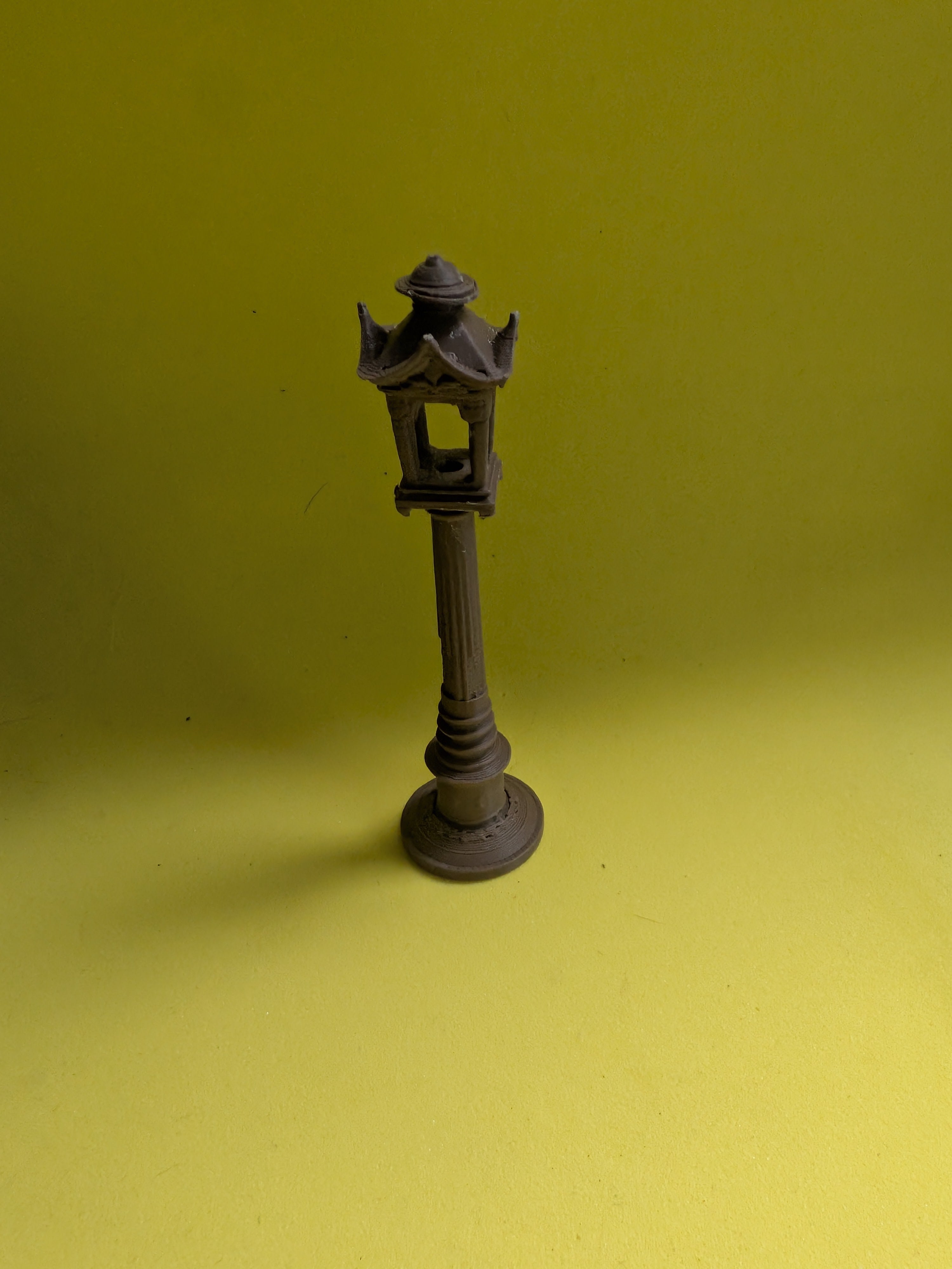 Miniature street lamp