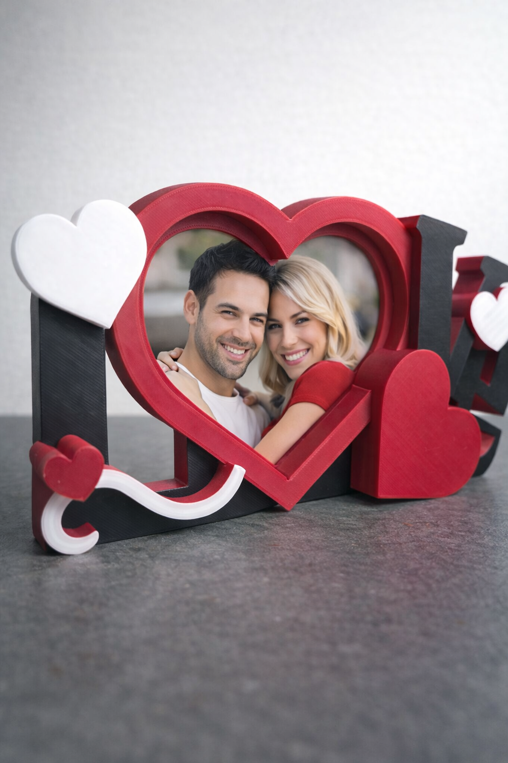 HEARTSTACK – Layered Magnetic Display Stand