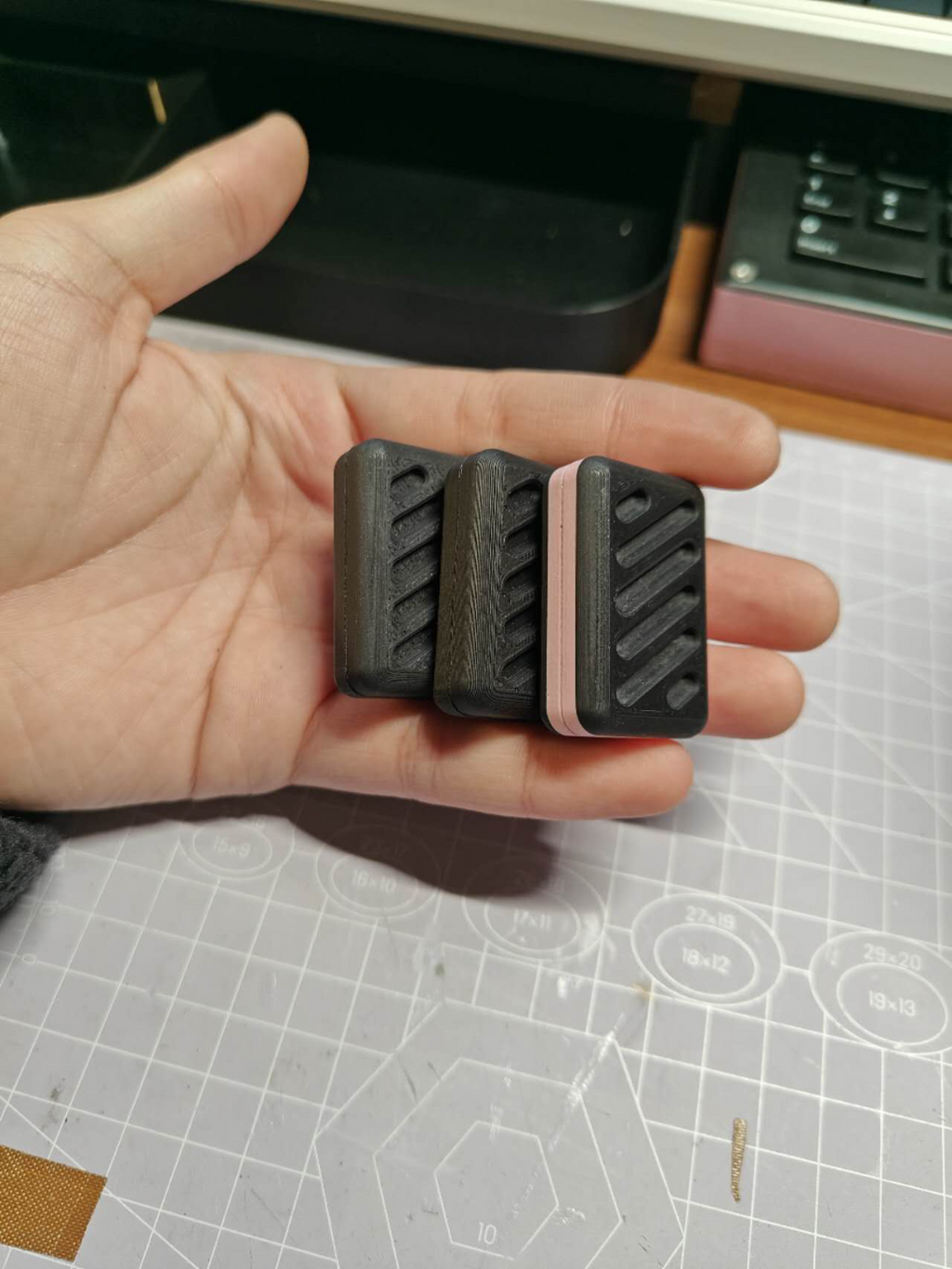 EDC magnetic fidget slider