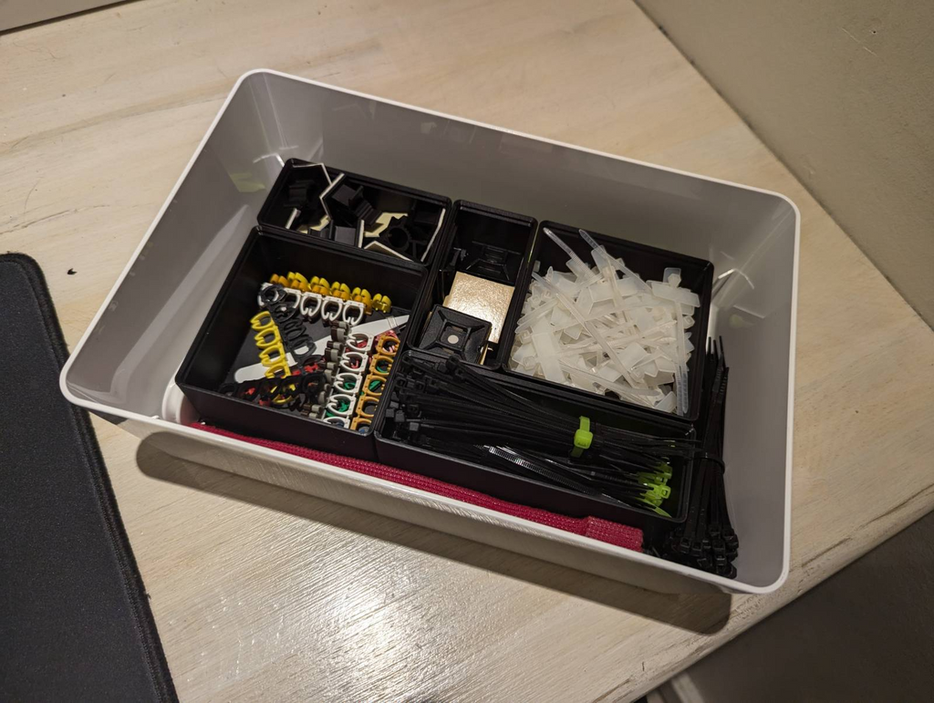 Gridfinity 3x5 insert for IKEA KUGGIS 18x26cm box