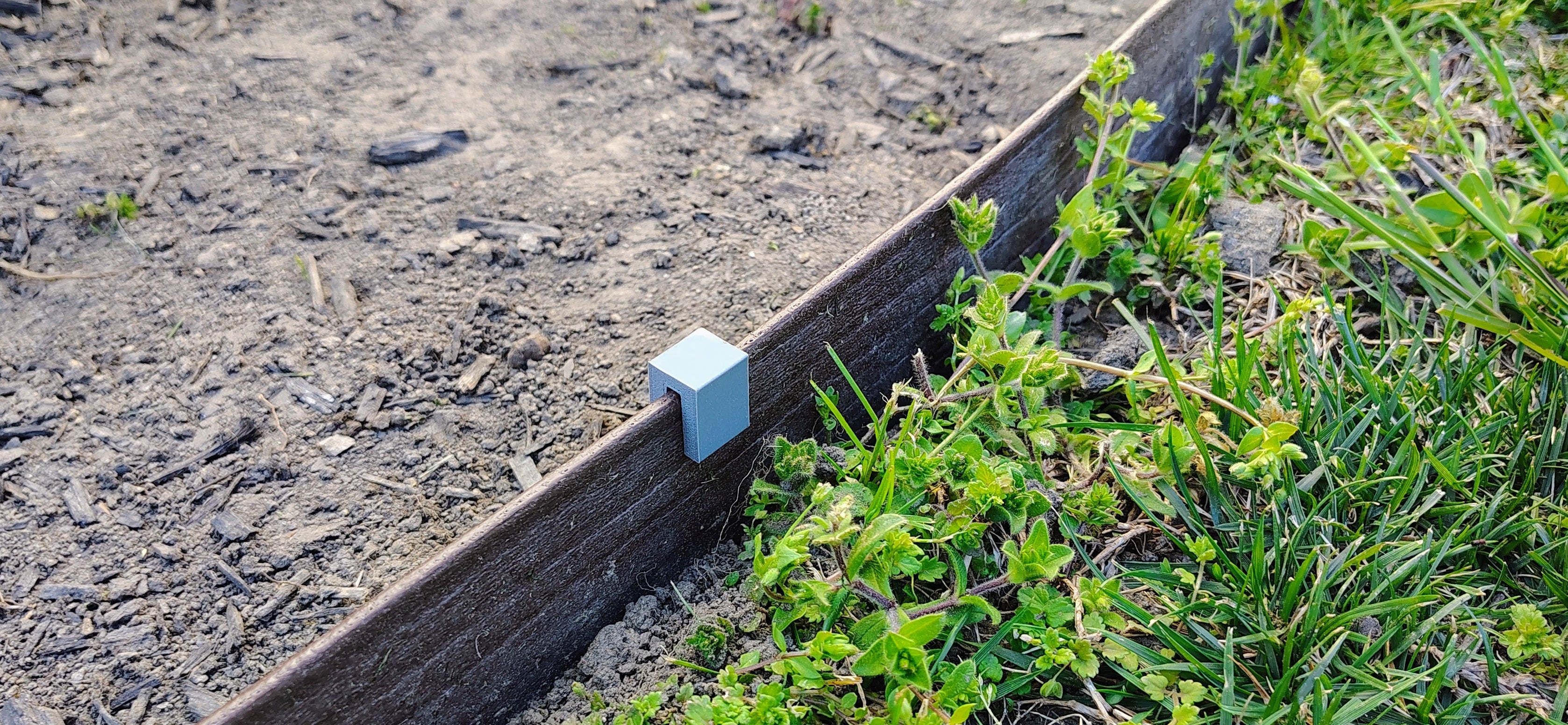 Yard Garden Edging Anchor Stakes