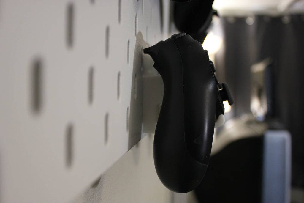 Playstation PS4 DualShock 4 Controller Ikea Skadis Mount