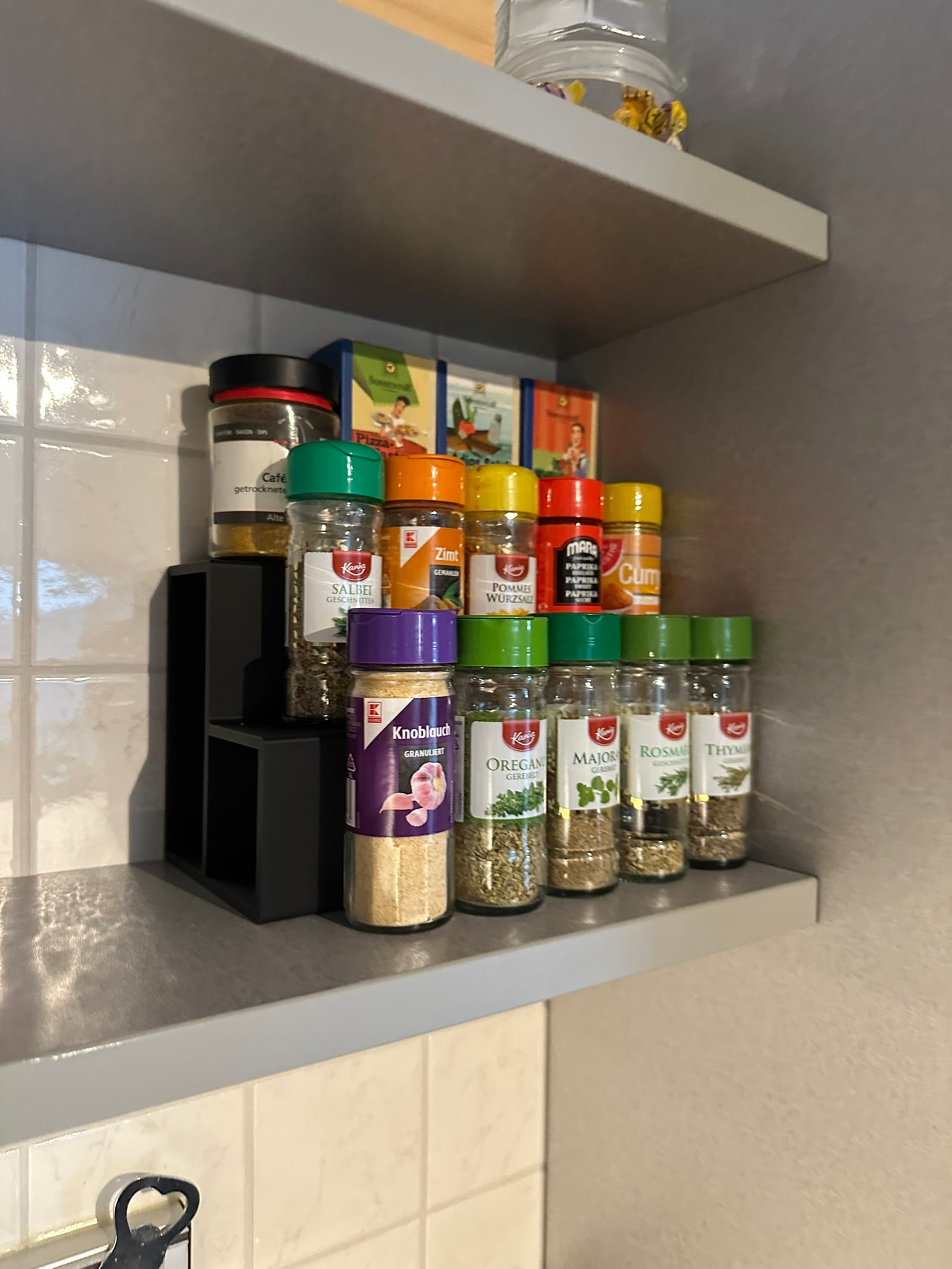 Stepped Spice Rack – Compact Kitchen Organizer
