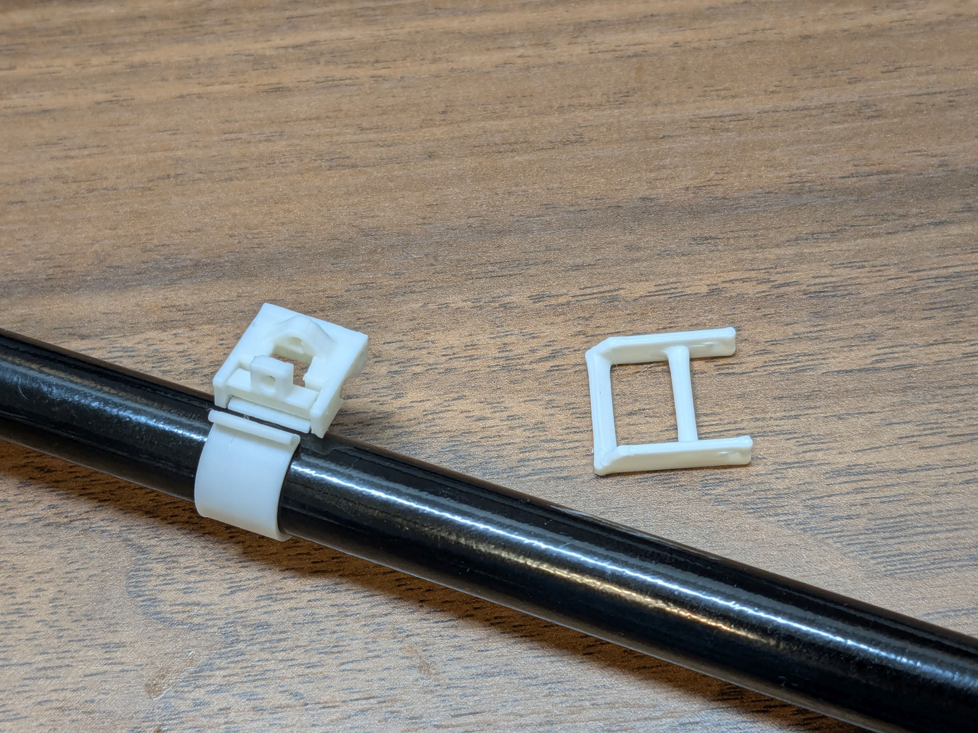 Customizable Locking Hose / Pipe Clamp
