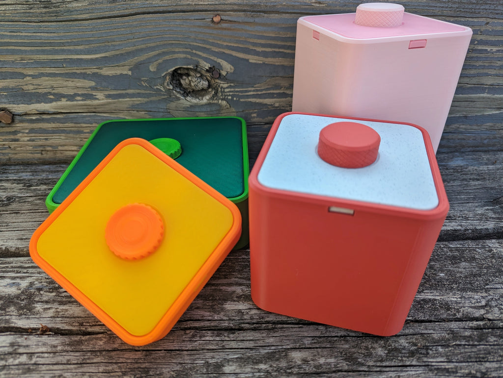 Mechanically Locking Container