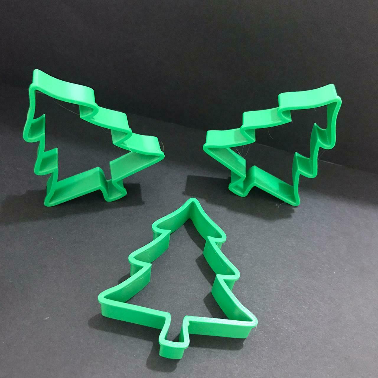 Cookie cutter - Tree and Ginger Bread Men!