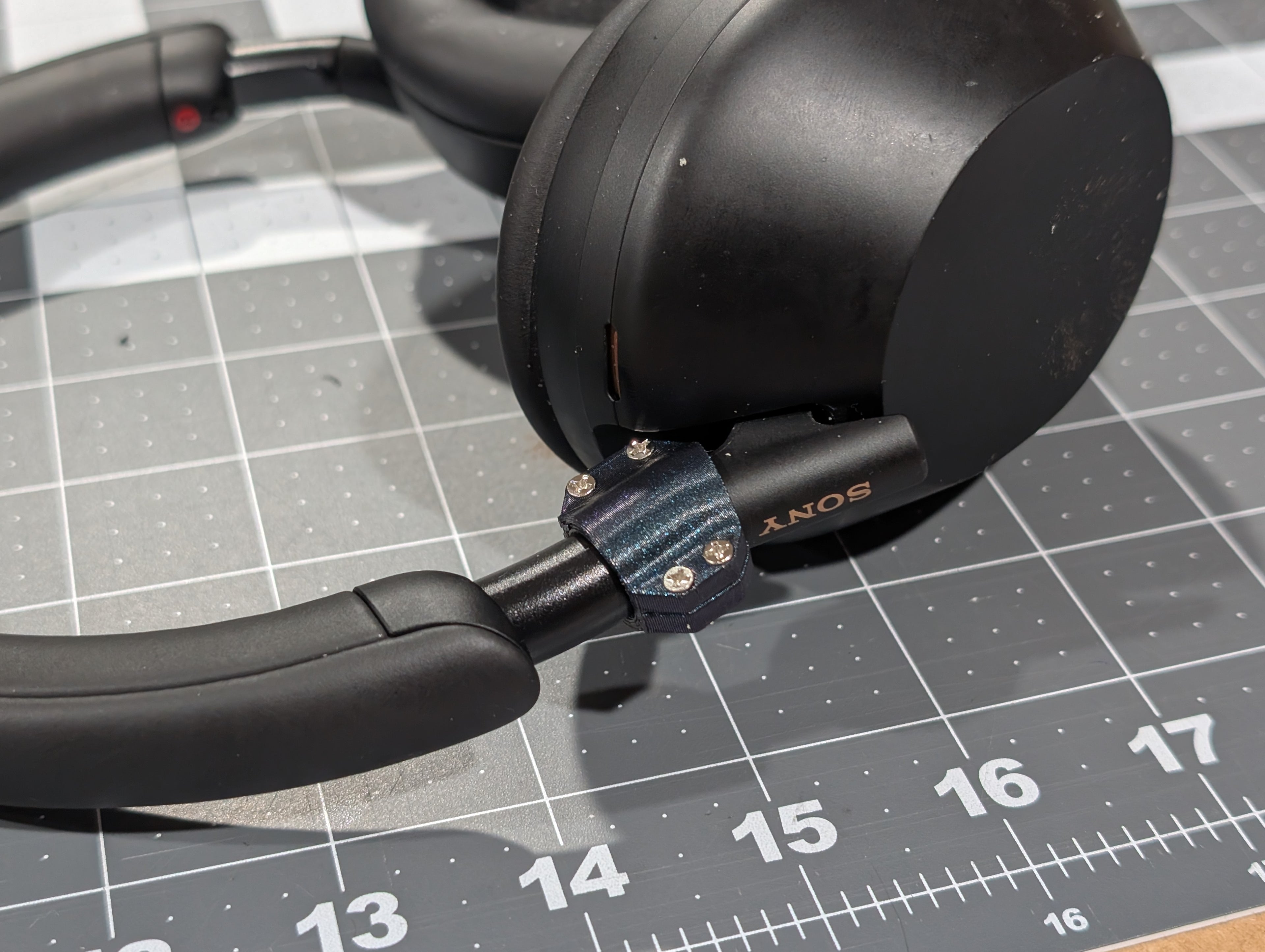 Headband hinge pivot fix for Sony WH-1000XM5
