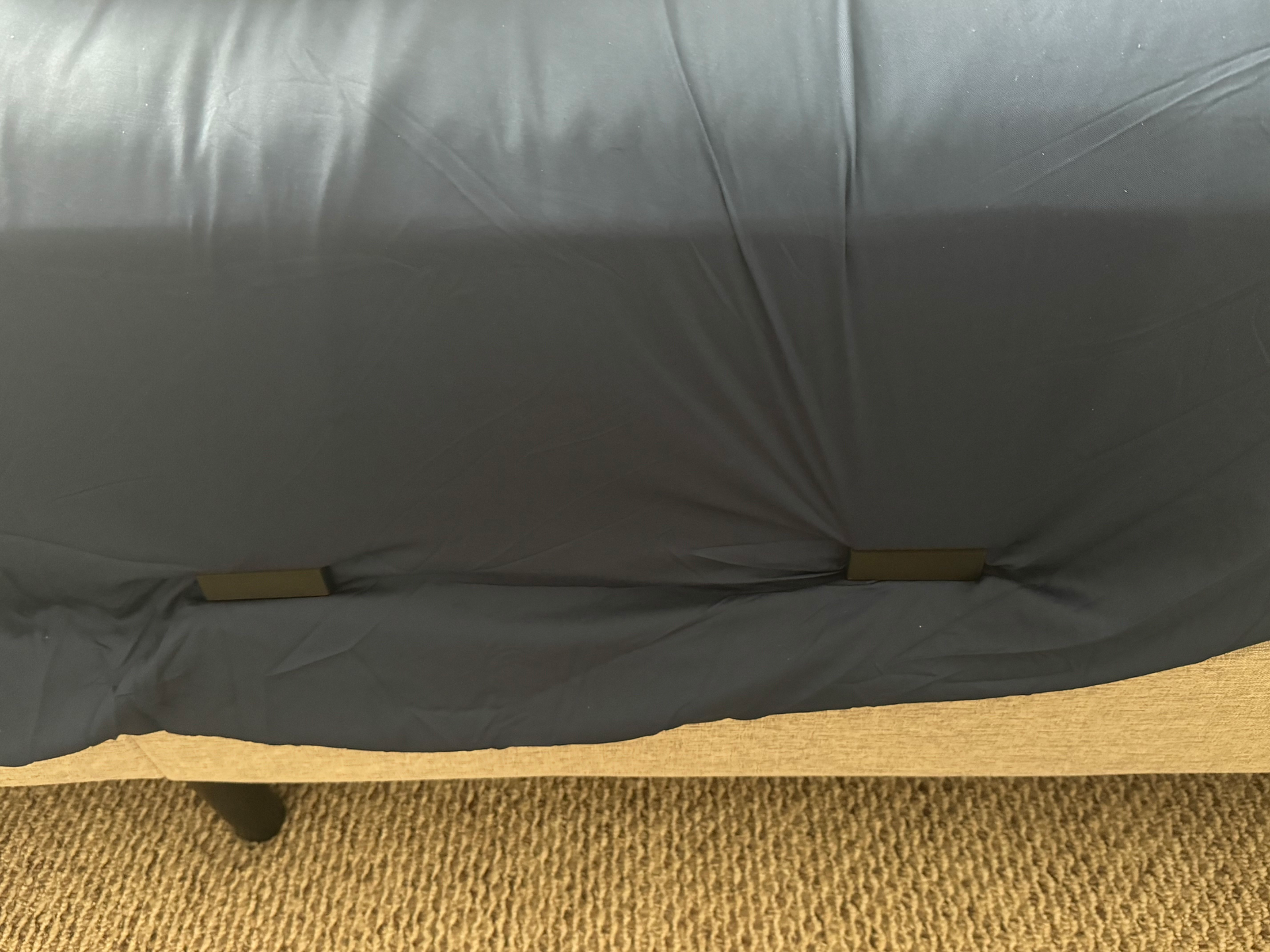Bedsheet Lock and Holder