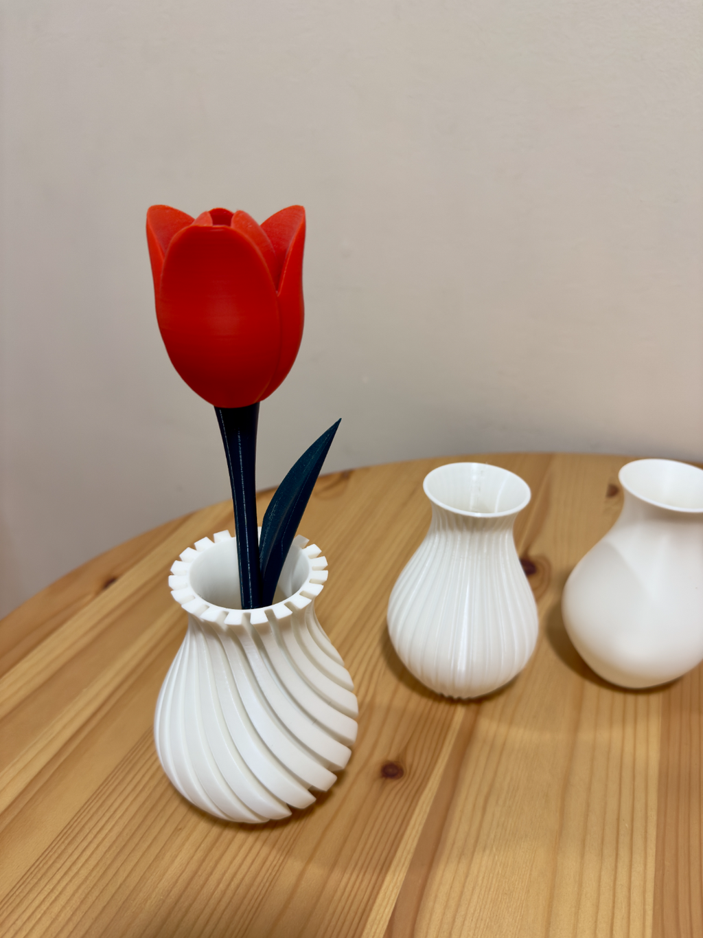 Tulip flower with stem, stand & vases