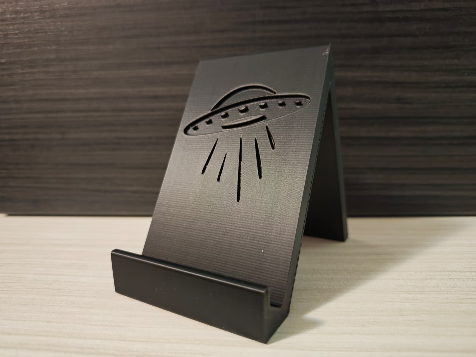 Alien UFO Phone Stand (simple build)