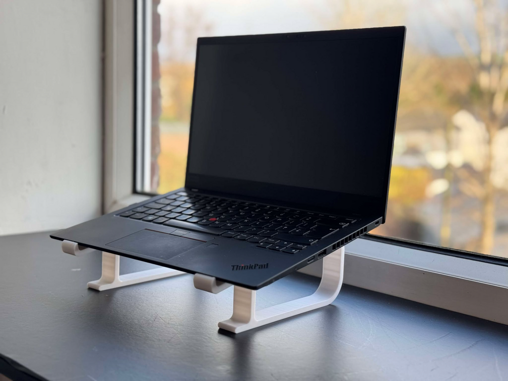 Minimalistic Laptop Riser -No Need For Supports