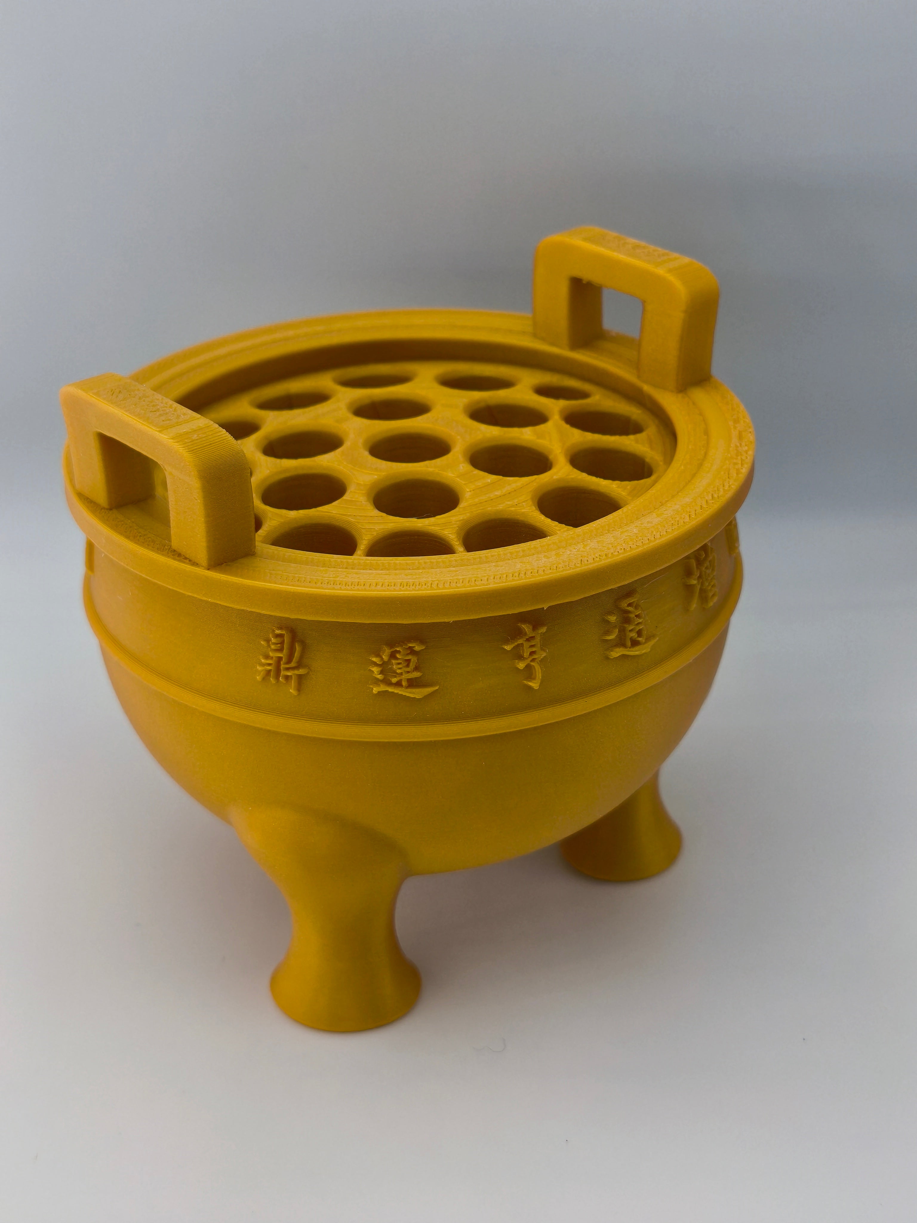 毛公鼎筆筒：既然太像香爐，那就人人插吧！ / Mao Gong Ding Pen Holder